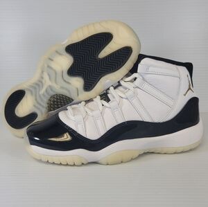 Air Jordan 11 Retro GS Defining Moments 378038-170 Size 5.5Y Womens 7 B Grade